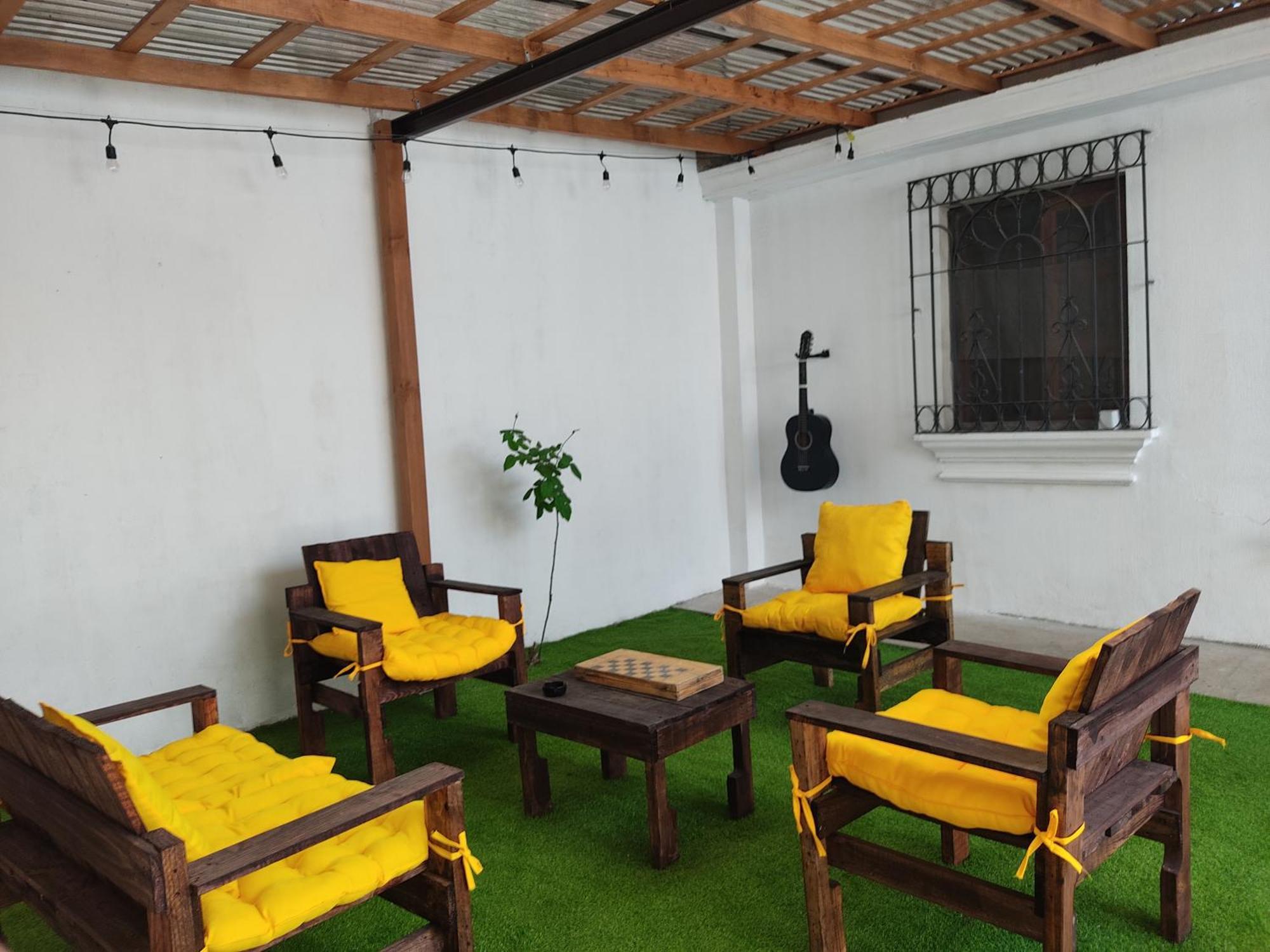 Blue Moon Hostel Antigua Exterior photo