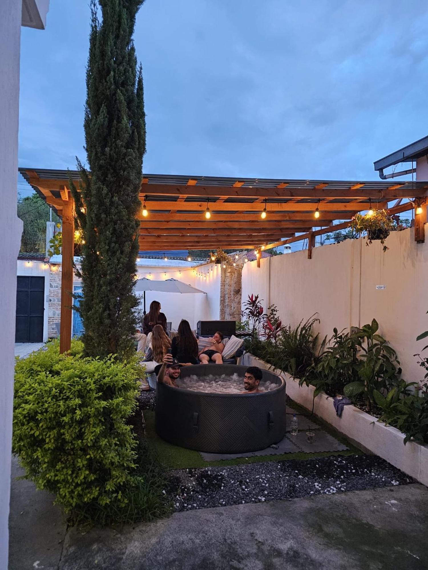 Blue Moon Hostel Antigua Exterior photo